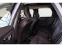 Volvo XC60 T6 Recharge AWD Essential - Panorama/schuifdak - Parkeercamera achter - Parkeersensoren achter - Draadloze tel. lader - High Performance audio - Cruise control - Inklapbare trekhaak - 18' LMV