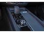 Volvo XC60 T6 Recharge AWD Essential - Panorama/schuifdak - Parkeercamera achter - Parkeersensoren achter - Draadloze tel. lader - High Performance audio - Cruise control - Inklapbare trekhaak - 18' LMV