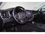 Volvo XC60 T6 Recharge AWD Essential - Panorama/schuifdak - Parkeercamera achter - Parkeersensoren achter - Draadloze tel. lader - High Performance audio - Cruise control - Inklapbare trekhaak - 18' LMV