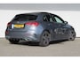 Mercedes-Benz A-klasse 180 Business Solution AMG | Sportstoelen | Schuif-kanteldak | Alcantara bekleding | Achteruitrijcamera | Voorstoelen verwarmd |