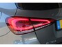 Mercedes-Benz A-klasse 180 Business Solution AMG | Sportstoelen | Schuif-kanteldak | Alcantara bekleding | Achteruitrijcamera | Voorstoelen verwarmd |