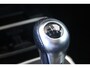 Mercedes-Benz A-klasse 180 Business Solution AMG | Sportstoelen | Schuif-kanteldak | Alcantara bekleding | Achteruitrijcamera | Voorstoelen verwarmd |