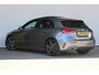 Mercedes-Benz A-klasse 180 Business Solution AMG | Sportstoelen | Schuif-kanteldak | Alcantara bekleding | Achteruitrijcamera | Voorstoelen verwarmd |