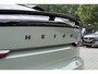 Volvo C40 Recharge Plus 69 kWh | Heico | Verlaagd | Carrosserie in Sage Green | 20" Lichtmetalen Velgen met All-Season Banden | Stuur- en Stoelverwarming | Panoramadak | Google Infotainment | Apple Carplay | Standkachel | Harman Kardon | 360 Graden Camera