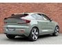 Volvo C40 Recharge Plus 69 kWh | Heico | Verlaagd | Carrosserie in Sage Green | 20" Lichtmetalen Velgen met All-Season Banden | Stuur- en Stoelverwarming | Panoramadak | Google Infotainment | Apple Carplay | Standkachel | Harman Kardon | 360 Graden Camera