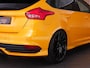Ford Focus ST-2 2.0 250pk |Bull-X|RS-bumper & spoiler|Eibach verlagingsveren|Sony|cruise control|bi-xenon|parkeercamera|parkeersensoren|winterpack|navigatie|bluetooth|19" lichtmetalen velgen|