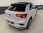 Volkswagen T-Roc 1.5 TSI 150 pk DSG Sport Business R / Pano / 19 inch / Navi / R-Line / Bluetooth