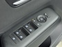 Hyundai Kona Electric Pure Edition 64.8 kWh | Stoelverwarming | Stuurverwarming | Parkeersensoren voor en achter |