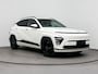 Hyundai Kona Electric Pure Edition 64.8 kWh | Stoelverwarming | Stuurverwarming | Parkeersensoren voor en achter |