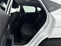 Hyundai Kona Electric Pure Edition 64.8 kWh | Stoelverwarming | Stuurverwarming | Parkeersensoren voor en achter |