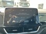 Volkswagen T-Roc 1.5 TSI R-Line Business+ / App connect / Parkeersensoren V+A / Afneembare trekhaak / Lichtmetaal 18 inch / **