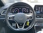 Volkswagen T-Roc 1.5 TSI R-Line Business+ / App connect / Parkeersensoren V+A / Afneembare trekhaak / Lichtmetaal 18 inch / **