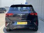 Volkswagen T-Roc 1.5 TSI R-Line Business+ / App connect / Parkeersensoren V+A / Afneembare trekhaak / Lichtmetaal 18 inch / **