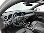 Mercedes-Benz A-klasse 160 Style | Handgeschakeld | Led verlichting | Achteruitrij camera | Cruise control | Inclusief 24 maanden MB Certified garantie voor Europa.