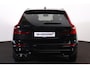 Volvo XC60 T8 Recharge AWD Plus Black Edition - Panorama/schuifdak - IntelliSafe Assist & Surround - 360º Camera - Harman/Kardon audio - Adaptieve LED koplampen - Verwarmde voorstoelen, stuur & achterbank - Parkeersensoren voor & achter - Elektr. bedienb. voorstoelen met geheugen - Head up display - Draadloze tel. lader - Extra getint glas - Inklapbare trekhaak - 21' LMV
