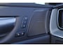 Volvo XC60 T8 Recharge AWD Plus Black Edition - Panorama/schuifdak - IntelliSafe Assist & Surround - 360º Camera - Harman/Kardon audio - Adaptieve LED koplampen - Verwarmde voorstoelen, stuur & achterbank - Parkeersensoren voor & achter - Elektr. bedienb. voorstoelen met geheugen - Head up display - Draadloze tel. lader - Extra getint glas - Inklapbare trekhaak - 21' LMV