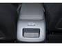 Volvo XC60 T8 Recharge AWD Plus Black Edition - Panorama/schuifdak - IntelliSafe Assist & Surround - 360º Camera - Harman/Kardon audio - Adaptieve LED koplampen - Verwarmde voorstoelen, stuur & achterbank - Parkeersensoren voor & achter - Elektr. bedienb. voorstoelen met geheugen - Head up display - Draadloze tel. lader - Extra getint glas - Inklapbare trekhaak - 21' LMV