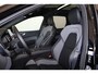 Volvo XC60 T8 Recharge AWD Plus Black Edition - Panorama/schuifdak - IntelliSafe Assist & Surround - 360º Camera - Harman/Kardon audio - Adaptieve LED koplampen - Verwarmde voorstoelen, stuur & achterbank - Parkeersensoren voor & achter - Elektr. bedienb. voorstoelen met geheugen - Head up display - Draadloze tel. lader - Extra getint glas - Inklapbare trekhaak - 21' LMV