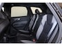 Volvo XC60 T8 Recharge AWD Plus Black Edition - Panorama/schuifdak - IntelliSafe Assist & Surround - 360º Camera - Harman/Kardon audio - Adaptieve LED koplampen - Verwarmde voorstoelen, stuur & achterbank - Parkeersensoren voor & achter - Elektr. bedienb. voorstoelen met geheugen - Head up display - Draadloze tel. lader - Extra getint glas - Inklapbare trekhaak - 21' LMV