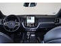 Volvo XC60 T8 Recharge AWD Plus Black Edition - Panorama/schuifdak - IntelliSafe Assist & Surround - 360º Camera - Harman/Kardon audio - Adaptieve LED koplampen - Verwarmde voorstoelen, stuur & achterbank - Parkeersensoren voor & achter - Elektr. bedienb. voorstoelen met geheugen - Head up display - Draadloze tel. lader - Extra getint glas - Inklapbare trekhaak - 21' LMV