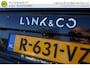 Lynk & Co 01 1.5 261PK! DEC 2022 ORIGINEEL NEDERLANDS DEALER OH 360CAMERA 6,6KWH LADER PANORAMADAK FULL LED 20INCH ADAPTIEVE CRUISE ANDROID/APPLECARPLAY NAVI STOELVERWARMING PDC V+A ENZ...
