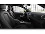 Mercedes-Benz B-klasse 180 Luxury Line | Trekhaak | Panoramadak | Widescreen | Stoelverwarming | Achteruitrijcamera |