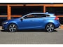 Volvo V40 T3 Polar+ Sport R-Design | Panoramadak | Harman Kardon | Camera | Trekhaak | Stoelverwarming | Perfect Onderhoud |