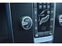 Volvo V40 T3 Polar+ Sport R-Design | Panoramadak | Harman Kardon | Camera | Trekhaak | Stoelverwarming | Perfect Onderhoud |
