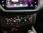 SEAT Ibiza 1.0 TSI FR Business Intense Plus Apple Carplay/Android Auto, Draadloze telefoonlader, Elektrisch glazen panorama-dak, Parkeersensor voor en achter, Virtual cockpit, Voorstoelen verwarmd, Cruise control Deze SEAT Ibiza 1.0 TSI FR Business Intense Plus uit 2021 is een sportieve en complete hatchback die comfort en rijplezier perfect combineert. Dankzij de automatische transmissie rijd je moei
