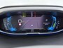 Peugeot 3008 1.6 HYbrid 225 GT Pack Business VAN: 27.900,- VOOR: 24.877,- UW WKVOORDEEL: 3.023,- | BOMVOL!! | PANO | ELEK. ACHTERKLEP | STOELVERWARMING | APPLECARPLAY | RIJKLAAR MET 12 MND BOVAG GARANTIE | ACHTERUITRIJ CAMERA | ADAP. CRUISE | DODE HOEK |