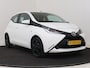 Toyota Aygo 1.0 VVT-i x-play | Airco | Achteruitrijcamera | Lichtmetalen velgen |