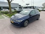 Volkswagen Golf 1.0 eTSI Life 110 PK| Dealeronderhouden | Navigatie | Stoelverwarming | Stuurwielverwarming | Achteruitrijcamera | Parkeersensoren | 17 Inch Velgen | Keyless Access