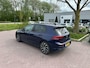 Volkswagen Golf 1.0 eTSI Life 110 PK| Dealeronderhouden | Navigatie | Stoelverwarming | Stuurwielverwarming | Achteruitrijcamera | Parkeersensoren | 17 Inch Velgen | Keyless Access