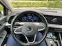 Volkswagen Golf 1.0 eTSI Life 110 PK| Dealeronderhouden | Navigatie | Stoelverwarming | Stuurwielverwarming | Achteruitrijcamera | Parkeersensoren | 17 Inch Velgen | Keyless Access