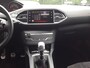 Peugeot 308 GT 1.6 TURBO-205pk Navi | FULL-LED | Alcantara/Leer | Trekhaak | Cruise & Climate control |LMV18 |Parkhulp V+A |Sportieve auto maar in keurige staat:)