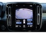 Volvo XC40 1.5 T5 Recharge Plug-in Hybrid Inscription | Parkeerverwarming Met Timer | Trekhaak | All-Season Banden | Alarmklasse 3 | Lederen Bekleding | Harman/Kardon Premium Audio | BLIS Dodehoekdetectie | Adaptieve Cruise Control | Pilot Assist | Parkeersensoren Voor & Achter | Achteruitrijcamera | Verwarmbare Achterbank | Stoelverwarming | Stuurverwarming | Elektrische Achterklep |