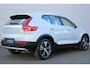 Volvo XC40 1.5 T5 Recharge Plug-in Hybrid Inscription | Parkeerverwarming Met Timer | Trekhaak | All-Season Banden | Alarmklasse 3 | Lederen Bekleding | Harman/Kardon Premium Audio | BLIS Dodehoekdetectie | Adaptieve Cruise Control | Pilot Assist | Parkeersensoren Voor & Achter | Achteruitrijcamera | Verwarmbare Achterbank | Stoelverwarming | Stuurverwarming | Elektrische Achterklep |