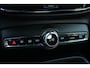 Volvo XC40 1.5 T5 Recharge Plug-in Hybrid Inscription | Parkeerverwarming Met Timer | Trekhaak | All-Season Banden | Alarmklasse 3 | Lederen Bekleding | Harman/Kardon Premium Audio | BLIS Dodehoekdetectie | Adaptieve Cruise Control | Pilot Assist | Parkeersensoren Voor & Achter | Achteruitrijcamera | Verwarmbare Achterbank | Stoelverwarming | Stuurverwarming | Elektrische Achterklep |