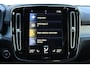 Volvo XC40 1.5 T5 Recharge Plug-in Hybrid Inscription | Parkeerverwarming Met Timer | Trekhaak | All-Season Banden | Alarmklasse 3 | Lederen Bekleding | Harman/Kardon Premium Audio | BLIS Dodehoekdetectie | Adaptieve Cruise Control | Pilot Assist | Parkeersensoren Voor & Achter | Achteruitrijcamera | Verwarmbare Achterbank | Stoelverwarming | Stuurverwarming | Elektrische Achterklep |