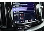 Volvo XC60 2.0 T8 Plug-in hybrid AWD Plus Dark | Sportstoelen | Blis | Trekhaak | ACC | H&K Audio | ACC | Pano | stoelverwarming|