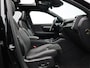 Volvo XC40 T5 262PK Recharge R-Design / Panorama Dak / Trekhaak / 360gr Camera / Elekt. Verstelbare Stoelen / Verwarmbare Voorstoelen + Stuurwiel /