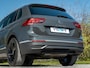 Volkswagen Tiguan 1.5 TSI Life Business // PDC // Camera // Navigatie // Stuur en stoelverwarming