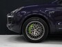 Porsche Cayenne 3.0 S E-Hybrid Platinum Edition [LUCHTVERING, SCHUIFKANTELDAK, TREKHAAK UITKLAPBAAR, MEMORY SEATS, BOSE, STOELVERWARMING V+A, CAMERA, CRUISE, BLUETOOTH, CLIMATE, NIEUWSTAAT]