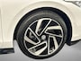 Volkswagen ID.7 Pro Business 286pk Automaat Trekhaak, Warmtepomp, Panoramadak, Harman Kardon audio, Adaptive cruise control, Navigatie