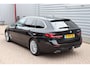 BMW 5-Serie Touring 520e Business Edition Plus O.a: Trekhaak, PDC, Camera, Stoelverw, Carplay, Etc. All-in prijs!