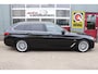 BMW 5-Serie Touring 520e Business Edition Plus O.a: Trekhaak, PDC, Camera, Stoelverw, Carplay, Etc. All-in prijs!