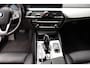 BMW 5-Serie Touring 520e Business Edition Plus O.a: Trekhaak, PDC, Camera, Stoelverw, Carplay, Etc. All-in prijs!