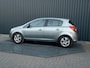 Opel Corsa 1.2-16V Design Edition | Trekhaak | Set Winterbanden | Prijs Rijklaar!!