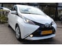 Toyota Aygo 1.0 VVT-i x-play | Rijklaar | Airco | Bluetooth | Mistlampen | Camera | Dealer onderhouden