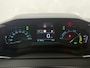 Peugeot e-2008 EV Active Pack 50 kWh 3-Fase SOH 92,6% | Stoelverwarming | Camera | Led | Carplay&Android